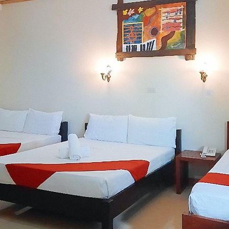 Reddoorz At New Casamila Hotel Palawan プエルト・プリンセサ エクステリア 写真