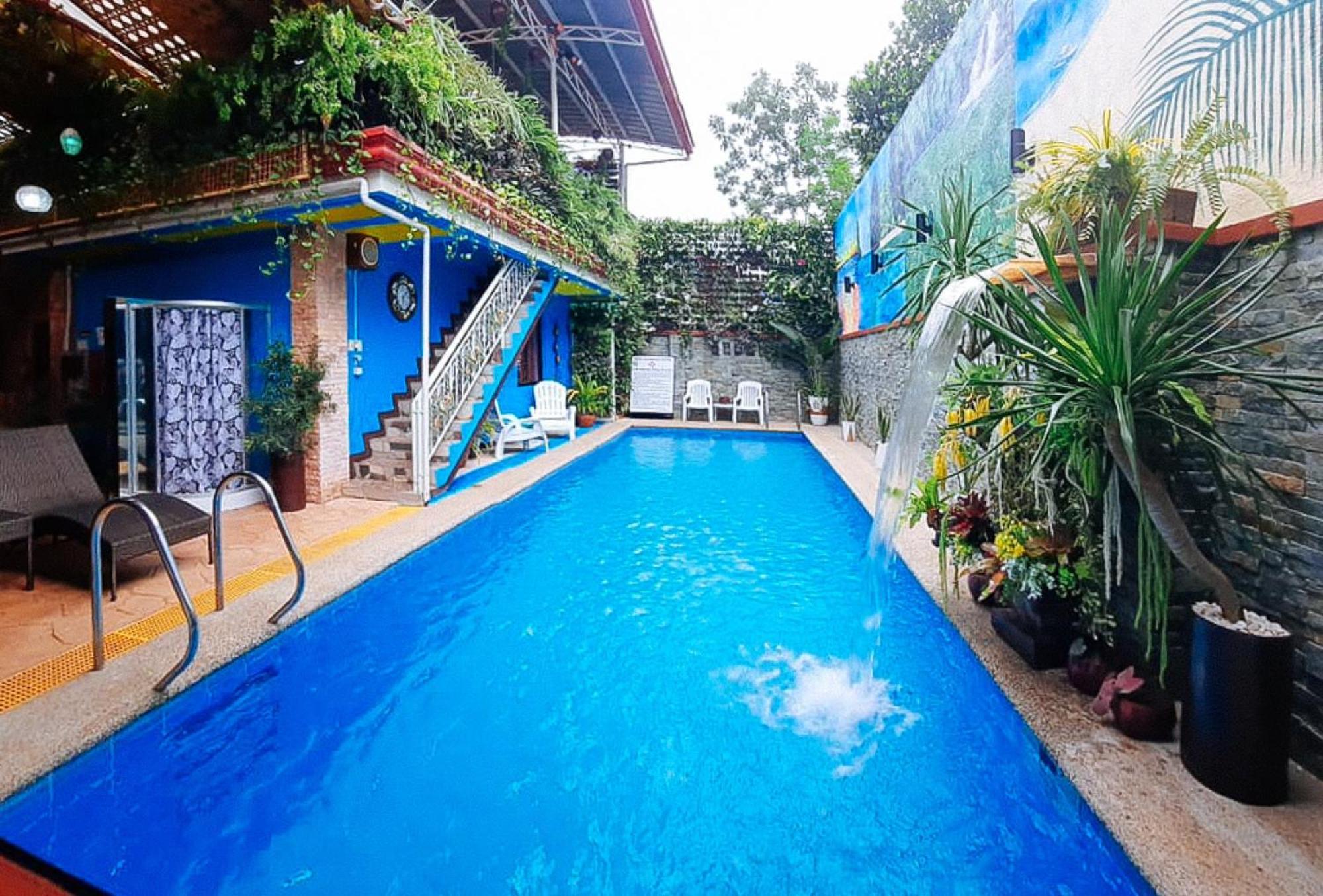 Reddoorz At New Casamila Hotel Palawan プエルト・プリンセサ エクステリア 写真